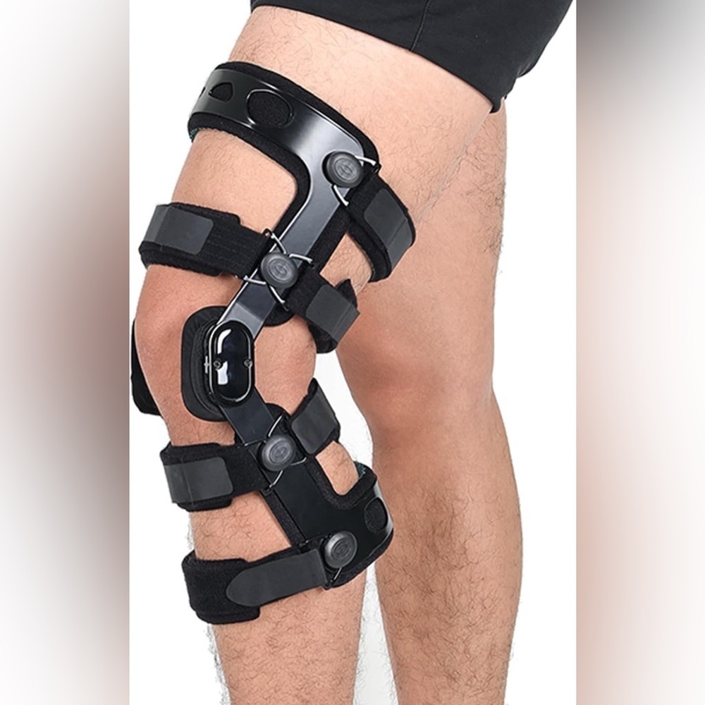 Orthomen Black Knee Brace Small Left